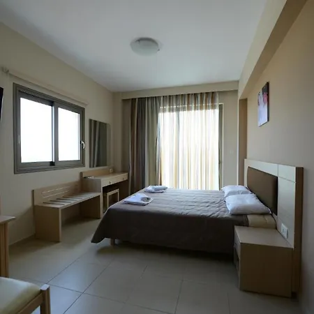 Crystal Bay 3*