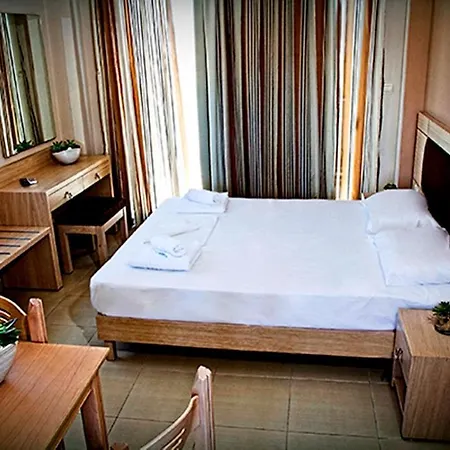 Crystal Bay Apart-hotel Kíssamos